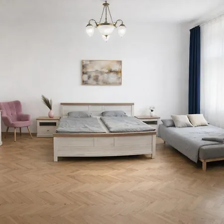 شقة Stefanik Apartment- Old Town