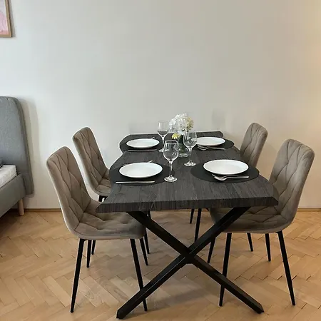 Stefanik Apartment- Old Town Apartment Bratislava