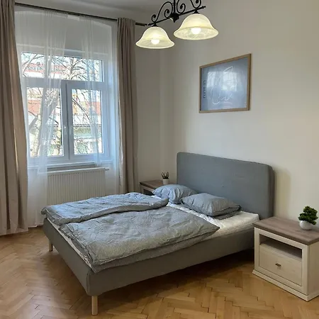 štefánik Apartment- Old Town Apartamento Bratislava